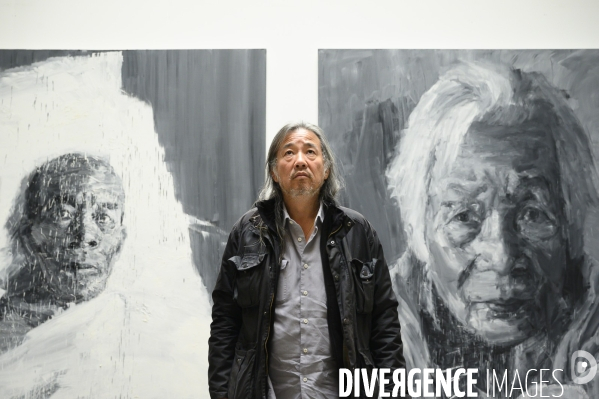 Yan Pei-Ming, peintre, dans son atelier d Ivry sur Seine