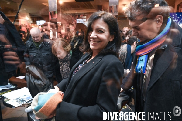 Anne Hidalgo à la Porte de La Chapelle. Elections municipales.