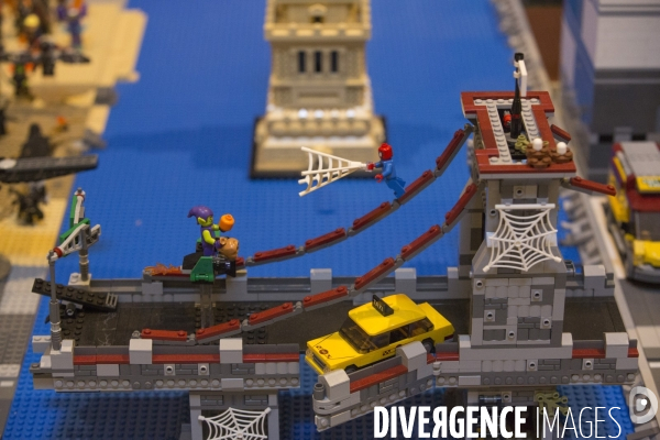 Cine en briques  expo lego a versailles