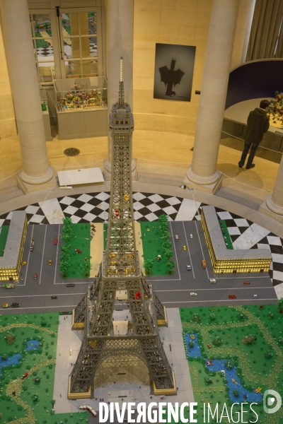 Cine en briques  expo lego a versailles