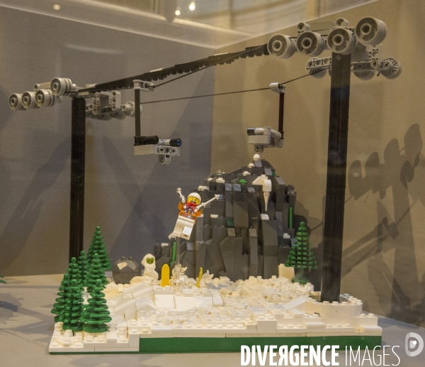 Cine en briques  expo lego a versailles