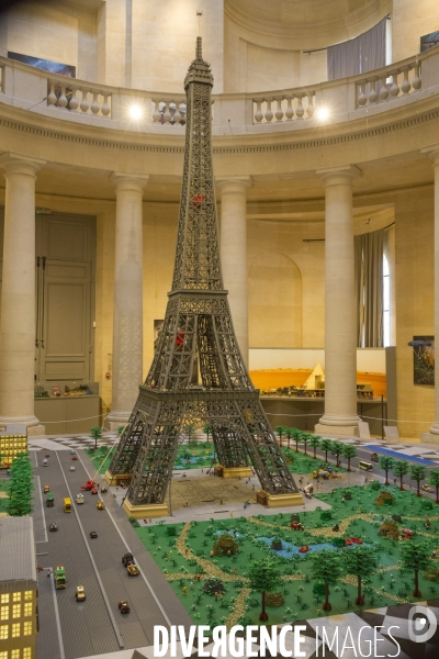 Cine en briques  expo lego a versailles