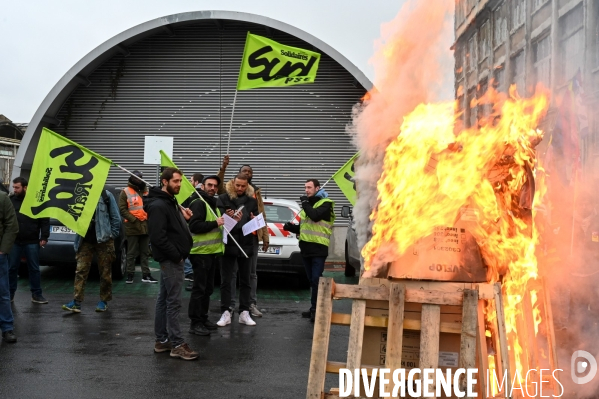 Grèves contre la réforme des retraites gare de Lyon