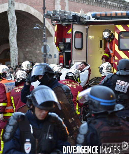 Affrontements GILETS JAUNES  et POLICE le 18 janvier 2020, à Paris. Yellow vests 18 janvier 2020 in Paris.