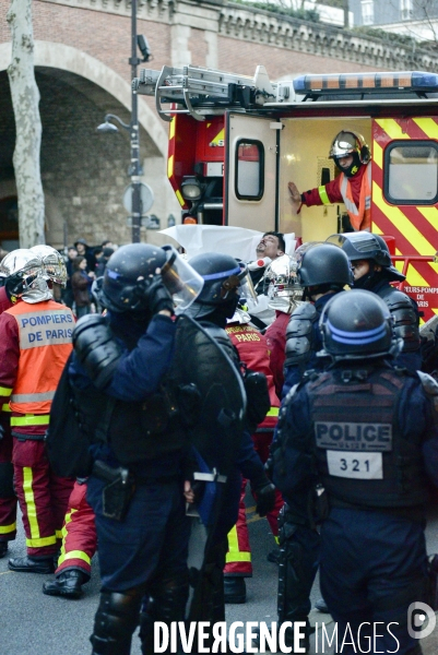 Affrontements GILETS JAUNES  et POLICE le 18 janvier 2020, à Paris. Yellow vests 18 janvier 2020 in Paris.