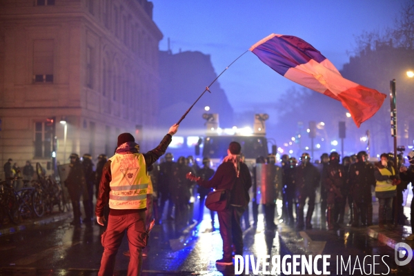 Affrontements GILETS JAUNES  et POLICE le 18 janvier 2020, à Paris. Yellow vests 18 janvier 2020 in Paris.