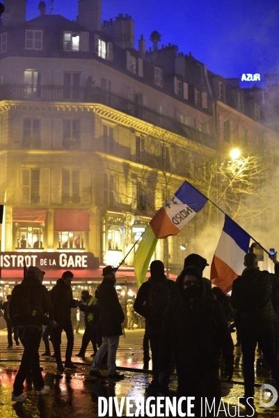 Affrontements GILETS JAUNES  et POLICE le 18 janvier 2020, à Paris. Yellow vests 18 janvier 2020 in Paris.