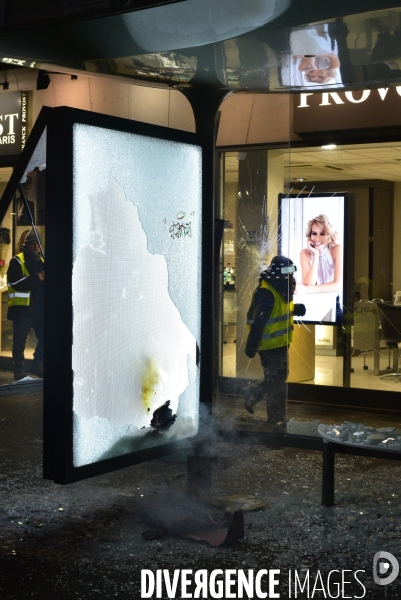 Affrontements GILETS JAUNES  et POLICE le 18 janvier 2020, à Paris. Yellow vests 18 janvier 2020 in Paris.