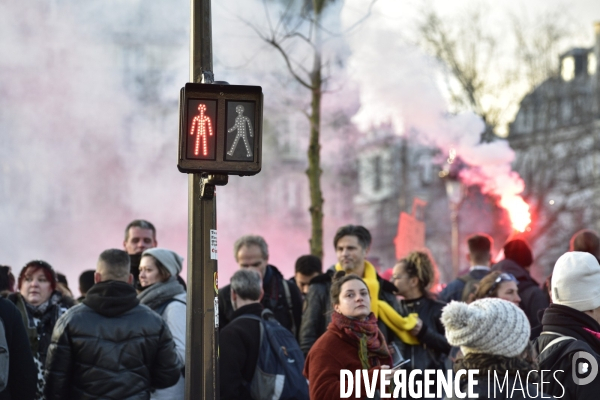 Manifestation GILETS JAUNES du 18 janvier 2020, à Paris. Yellow vests 18 janvier 2020 in Paris.