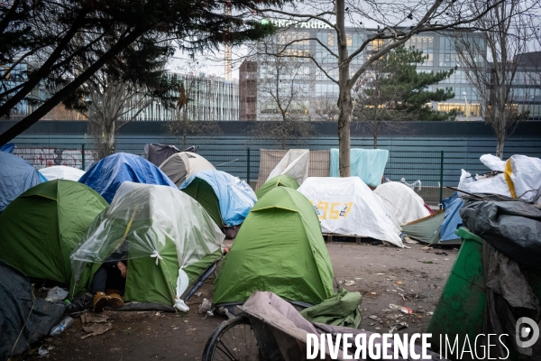 Camp de migrants de la Porte d Aubervilliers