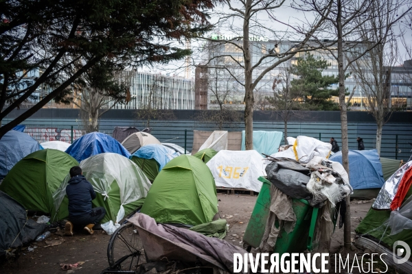 Camp de migrants de la Porte d Aubervilliers