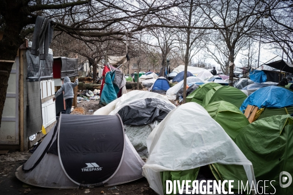 Camp de migrants de la Porte d Aubervilliers