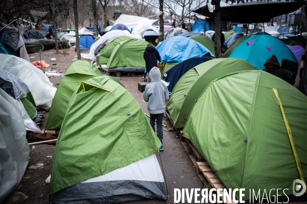 Camp de migrants de la Porte d Aubervilliers
