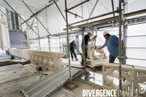 Chantier de restauration de la cathédrale d Amiens.