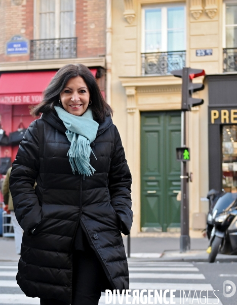 Conference de presse d Anne Hidalgo pour devoiler sa vision pour faire de paris une ville du quart d heure climat