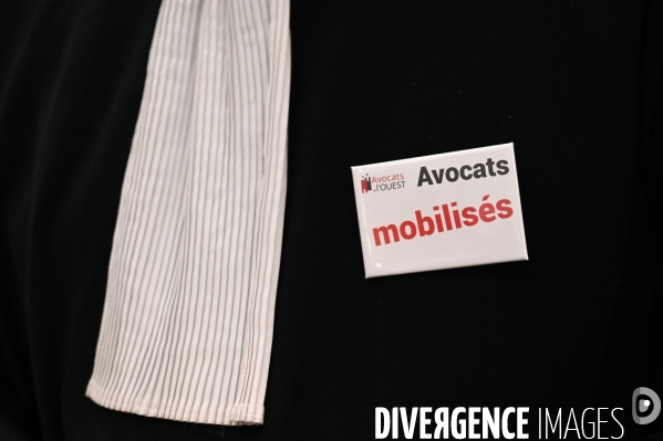 Manifestation des avocats au TGI de Paris