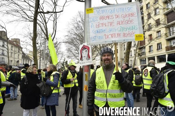 Manifestation GILETS JAUNES du 25 janvier 2020, à Paris. Yellow vests 18 janvier 2020 in Paris.