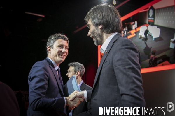 Les candidats aux municipales à Paris, devant la fondation Abbé Pierre.