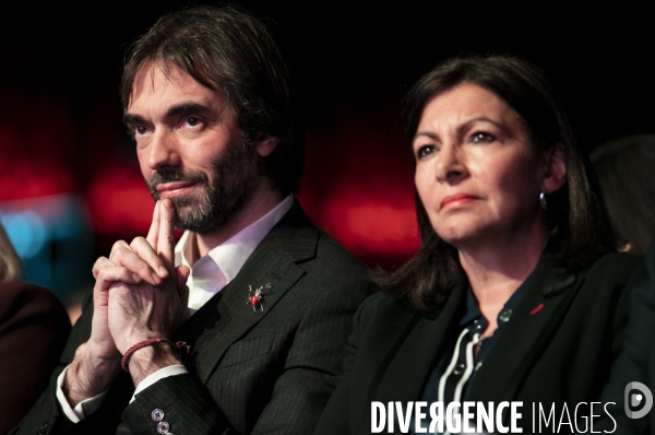 Les candidats aux municipales à Paris, devant la fondation Abbé Pierre.