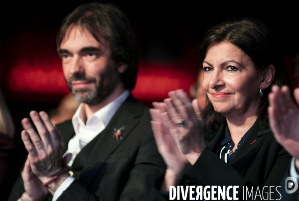 Les candidats aux municipales à Paris, devant la fondation Abbé Pierre.