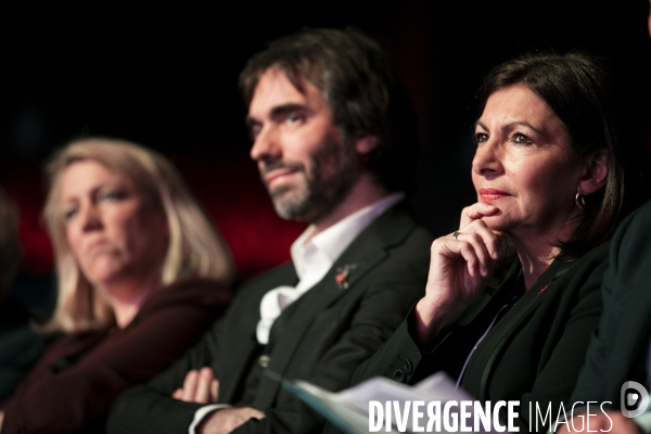 Les candidats aux municipales à Paris, devant la fondation Abbé Pierre.