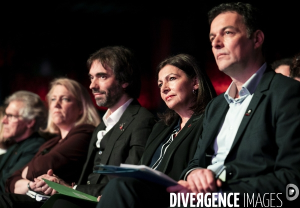 Les candidats aux municipales à Paris, devant la fondation Abbé Pierre.