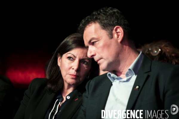 Les candidats aux municipales à Paris, devant la fondation Abbé Pierre.