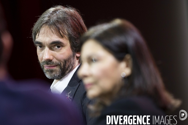 Les candidats aux municipales à Paris, devant la fondation Abbé Pierre.