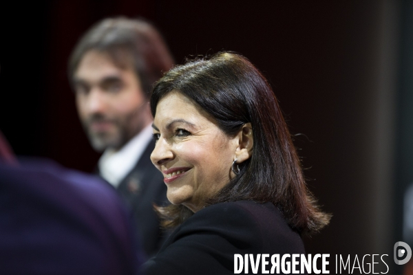 Les candidats aux municipales à Paris, devant la fondation Abbé Pierre.