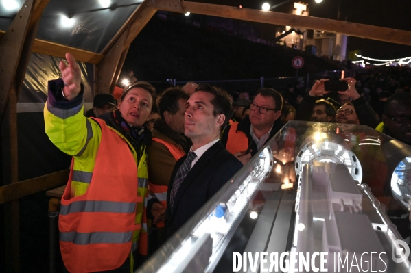 Métro. Croisement des tunneliers du Grand Paris Express. Gare Villejuif-Gustave- Roussy