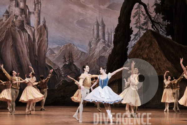 Giselle / Jean Coralli - Jules Perrot / Ballet de l Opéra national de paris