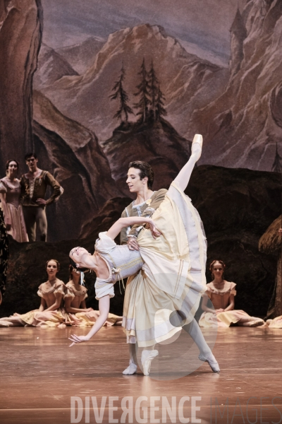 Giselle / Jean Coralli - Jules Perrot / Ballet de l Opéra national de paris