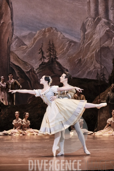 Giselle / Jean Coralli - Jules Perrot / Ballet de l Opéra national de paris