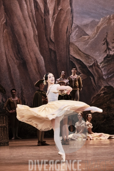 Giselle / Jean Coralli - Jules Perrot / Ballet de l Opéra national de paris