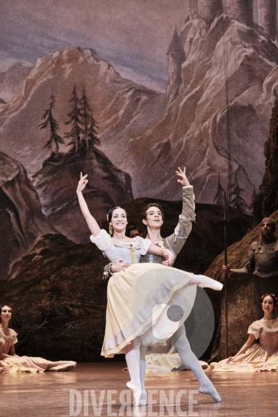 Giselle / Jean Coralli - Jules Perrot / Ballet de l Opéra national de paris