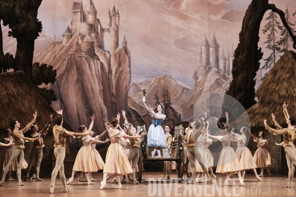 Giselle / Jean Coralli - Jules Perrot / Ballet de l Opéra national de paris