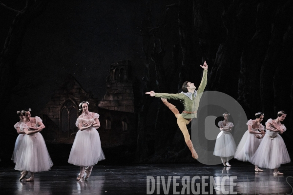 Giselle / Jean Coralli - Jules Perrot / Ballet de l Opéra national de paris