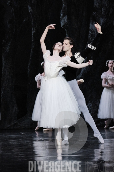 Giselle / Jean Coralli - Jules Perrot / Ballet de l Opéra national de paris