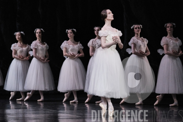 Giselle / Jean Coralli - Jules Perrot / Ballet de l Opéra national de paris