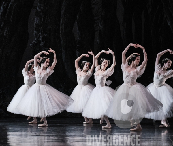 Giselle / Jean Coralli - Jules Perrot / Ballet de l Opéra national de paris