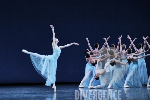 Sérénade / George Balanchine / Ballet de l Opéra national de paris