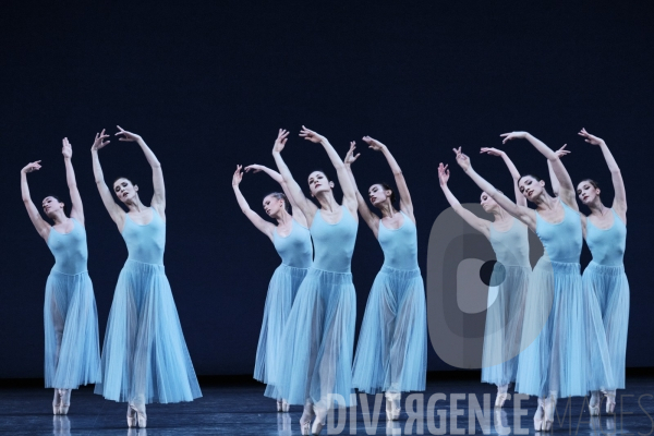 Sérénade / George Balanchine / Ballet de l Opéra national de paris