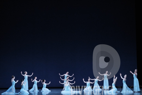 Sérénade / George Balanchine / Ballet de l Opéra national de paris