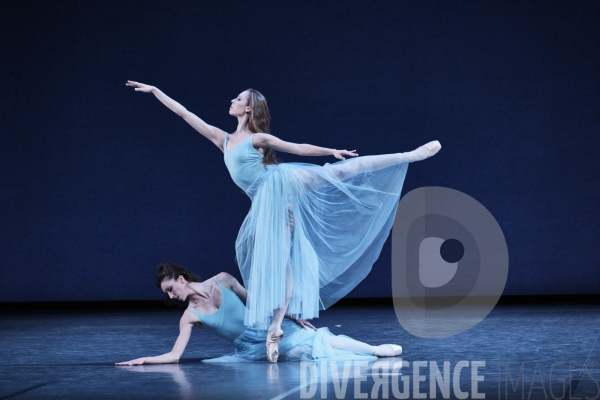 Sérénade / George Balanchine / Ballet de l Opéra national de paris