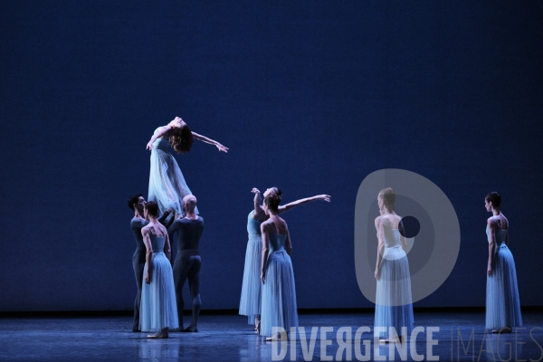 Sérénade / George Balanchine / Ballet de l Opéra national de paris