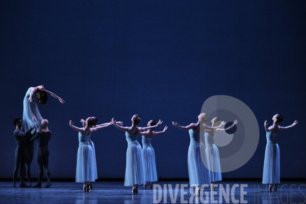 Sérénade / George Balanchine / Ballet de l Opéra national de paris