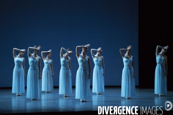 SERENADE de George Balanchine