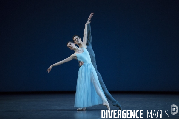 SERENADE de George Balanchine