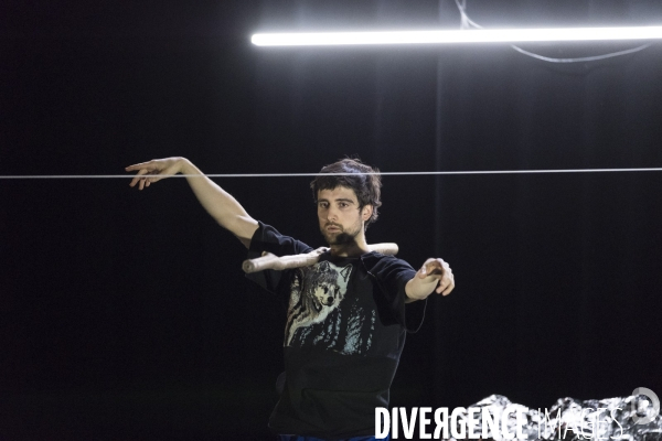 SSPECIESS de Daniel Linehan