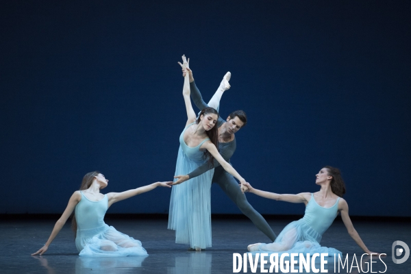 SERENADE de George Balanchine